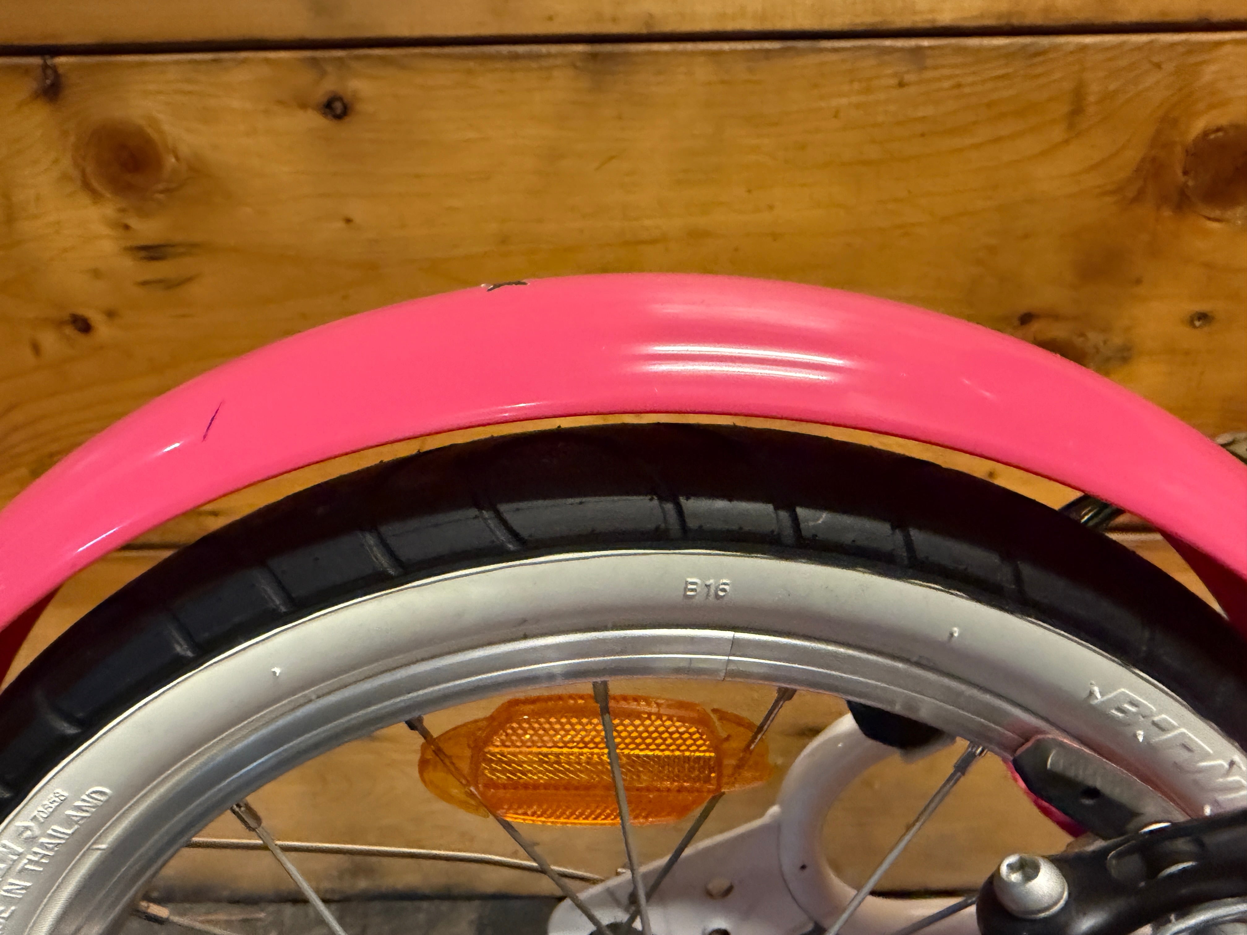 RENT B'Twin Docto Girl 500 Kids Bike