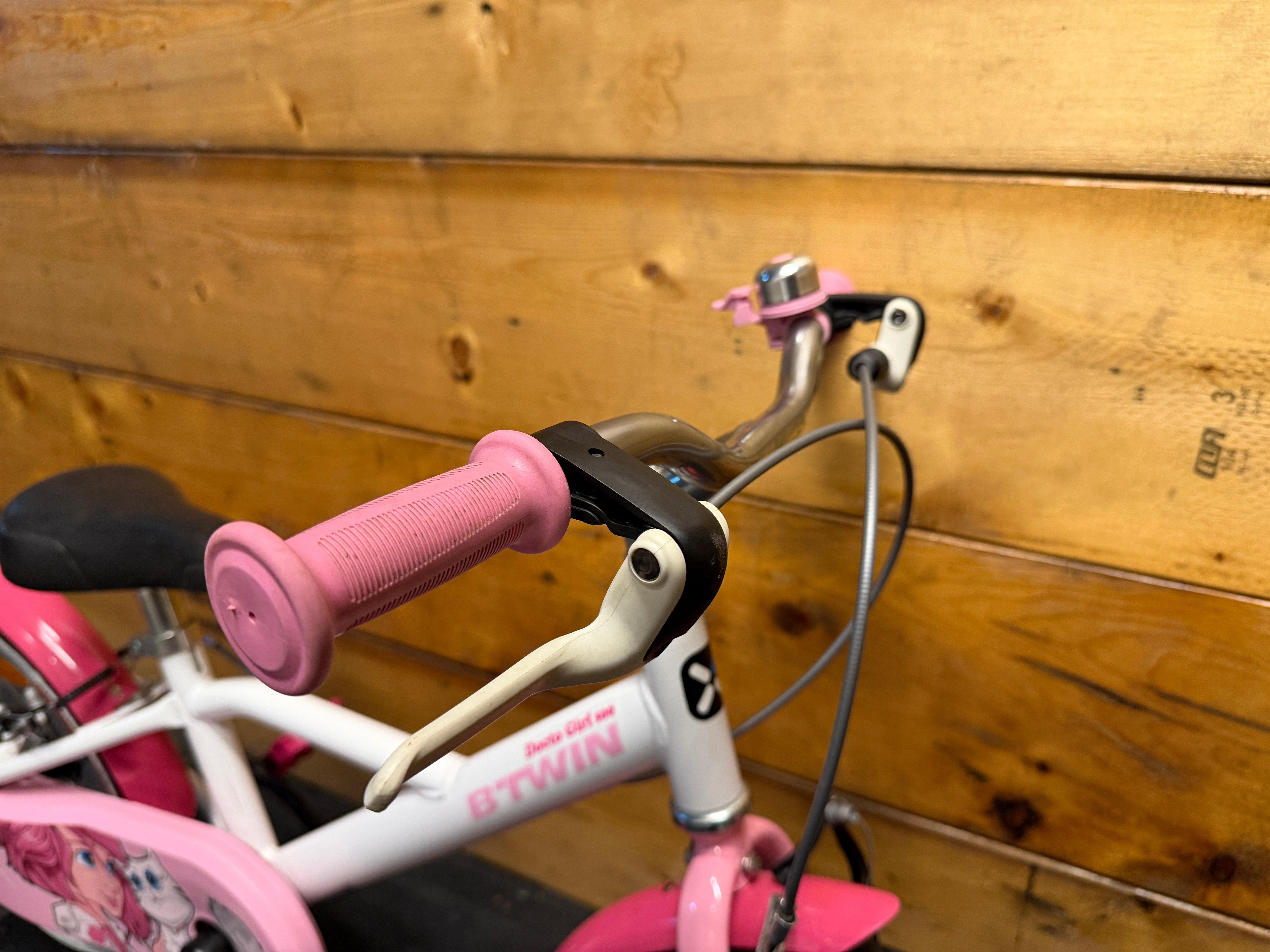 RENT B'Twin Docto Girl 500 Kids Bike