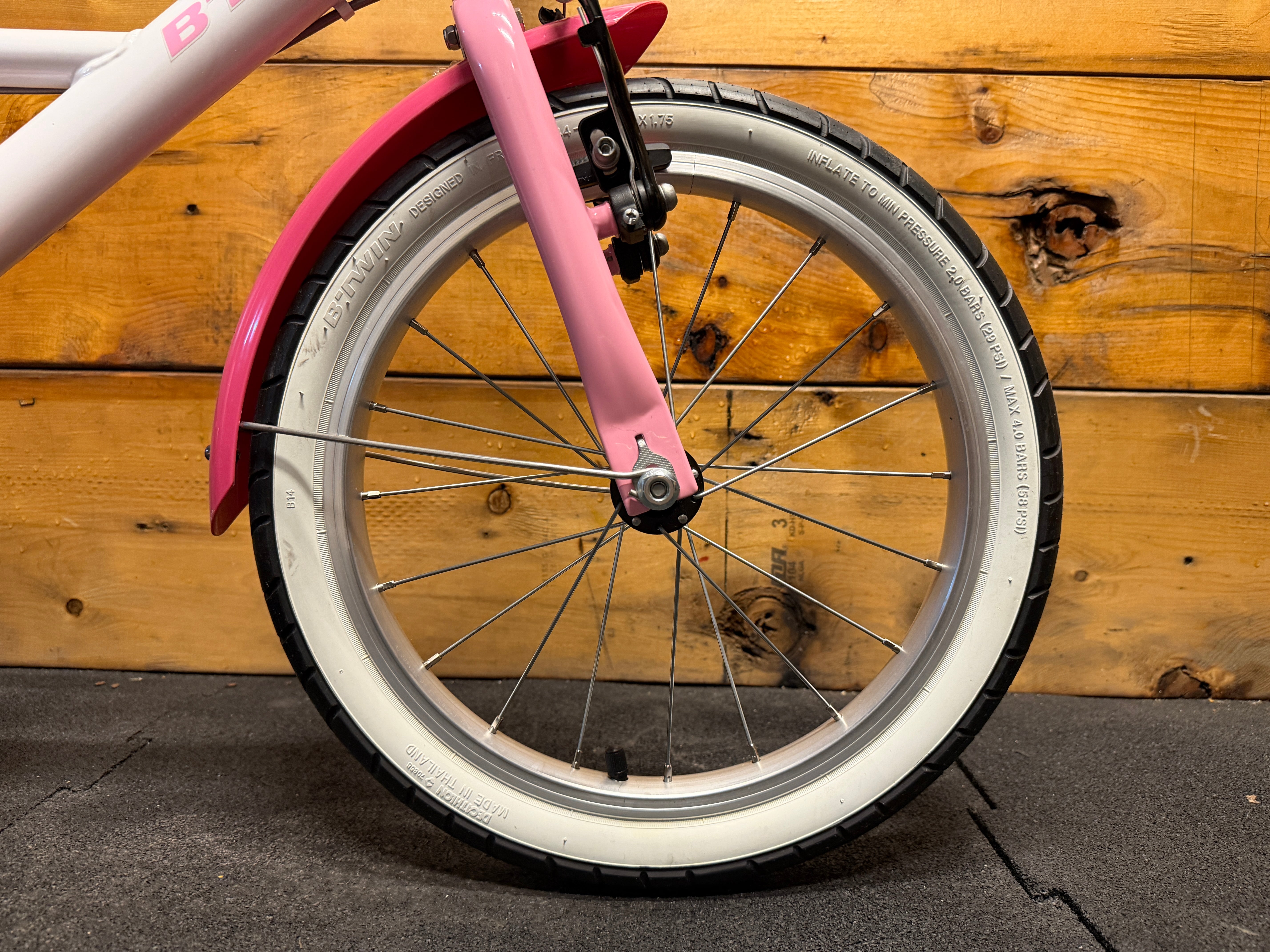 RENT B'Twin Docto Girl 500 Kids Bike