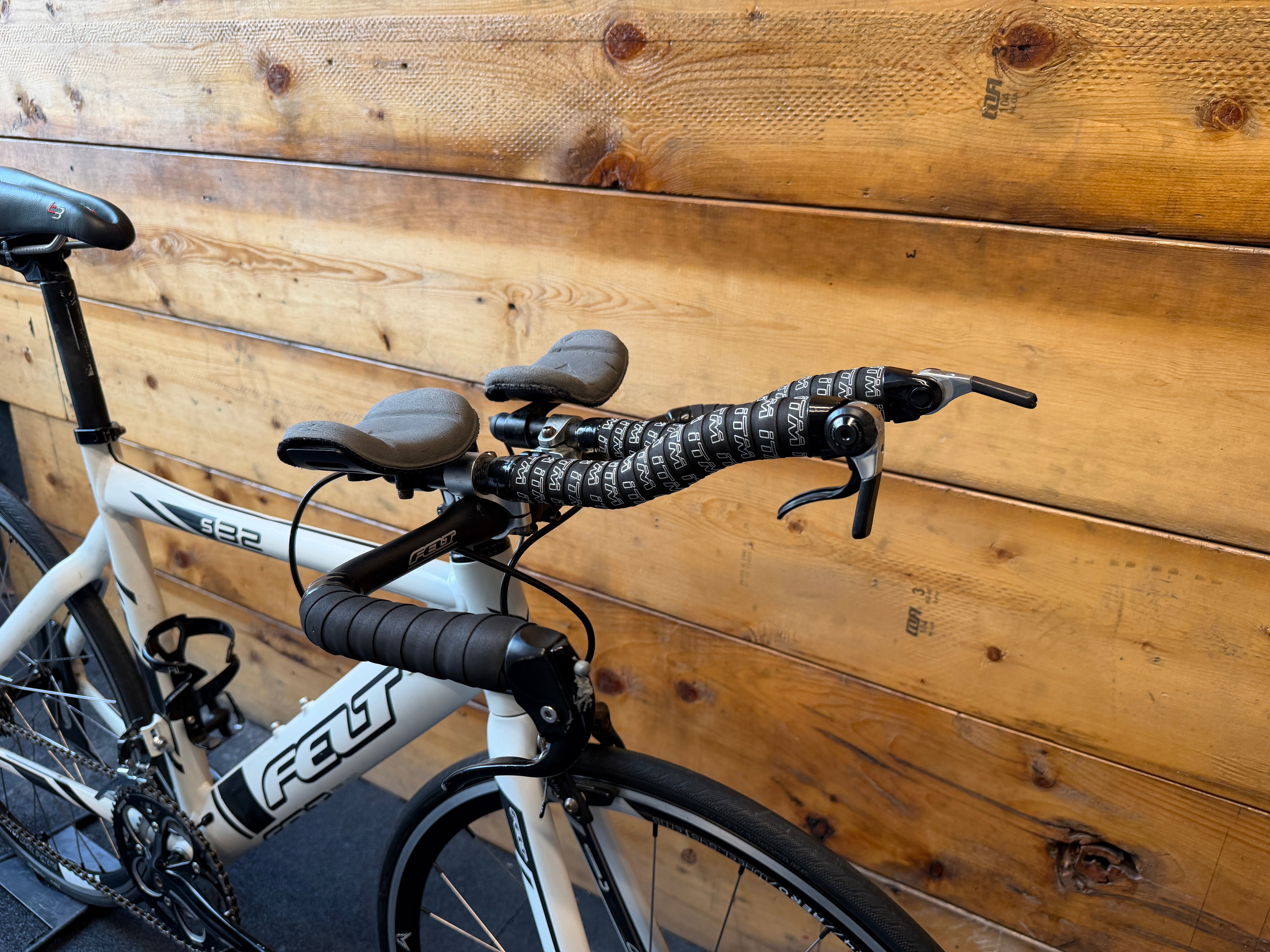 RENT Felt S32 TT Bike