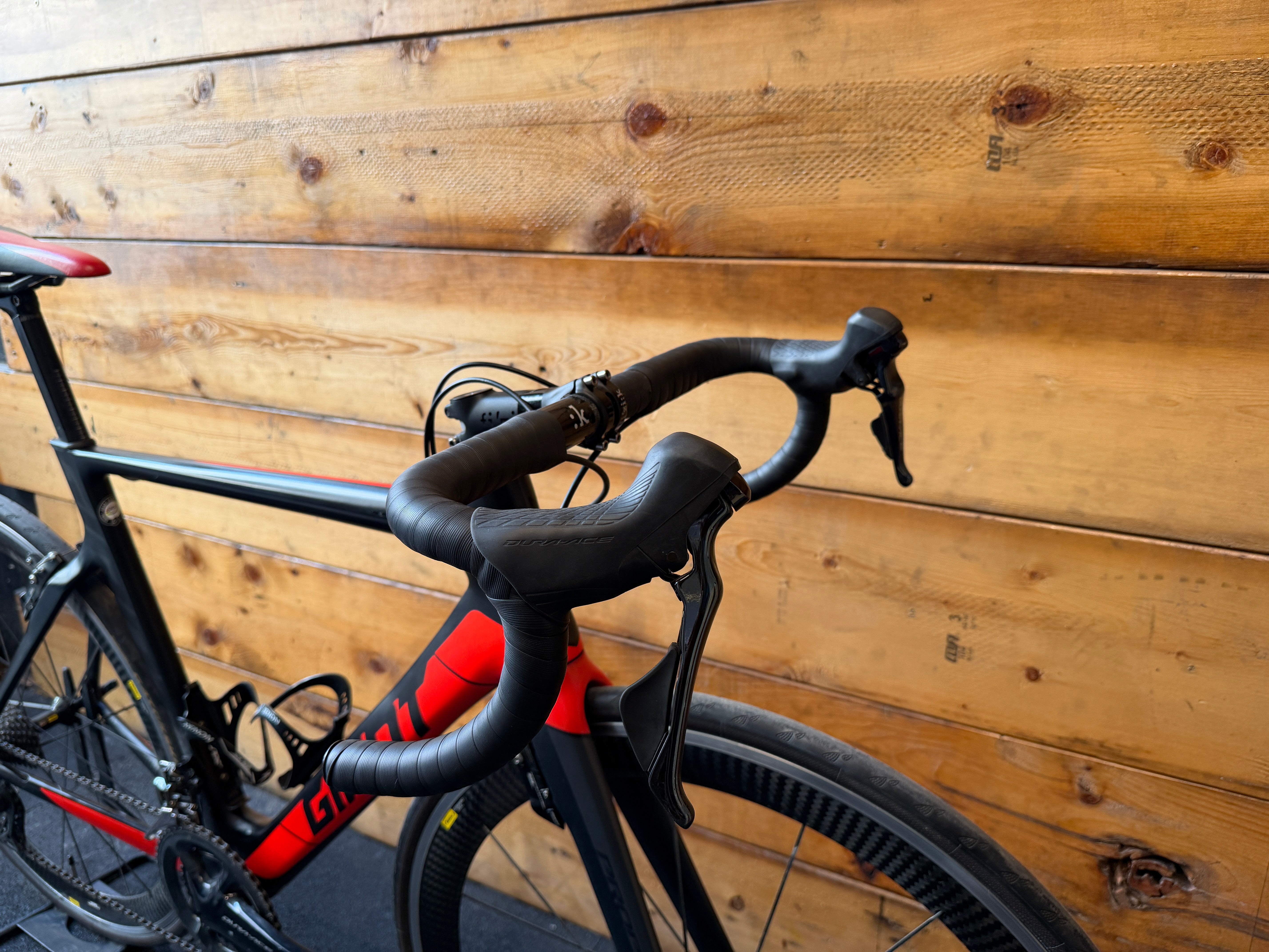 RENT Giant Propel Advanced 1 Road Bike