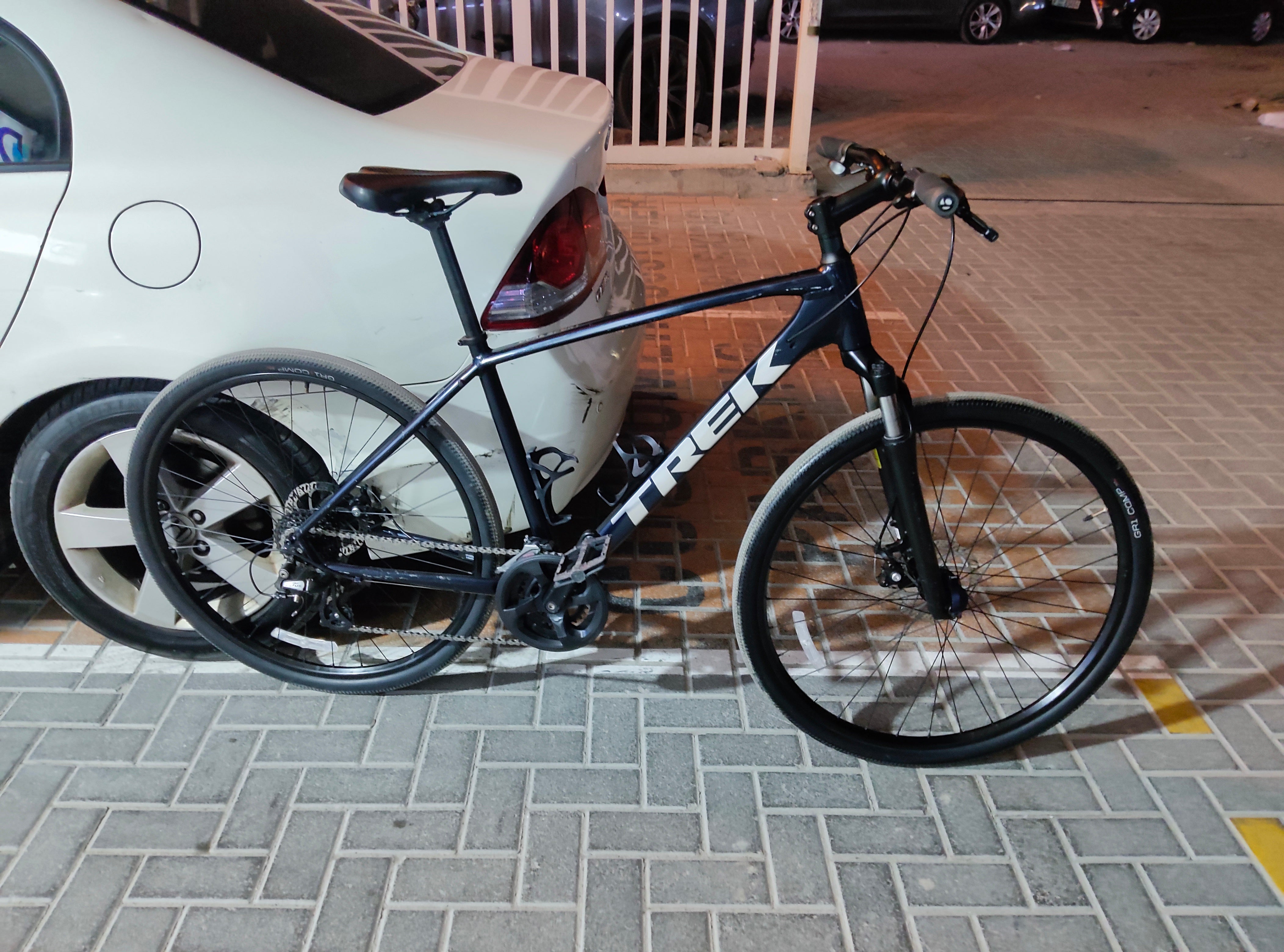 Trek Dual Sport 1 Hybrid bike L