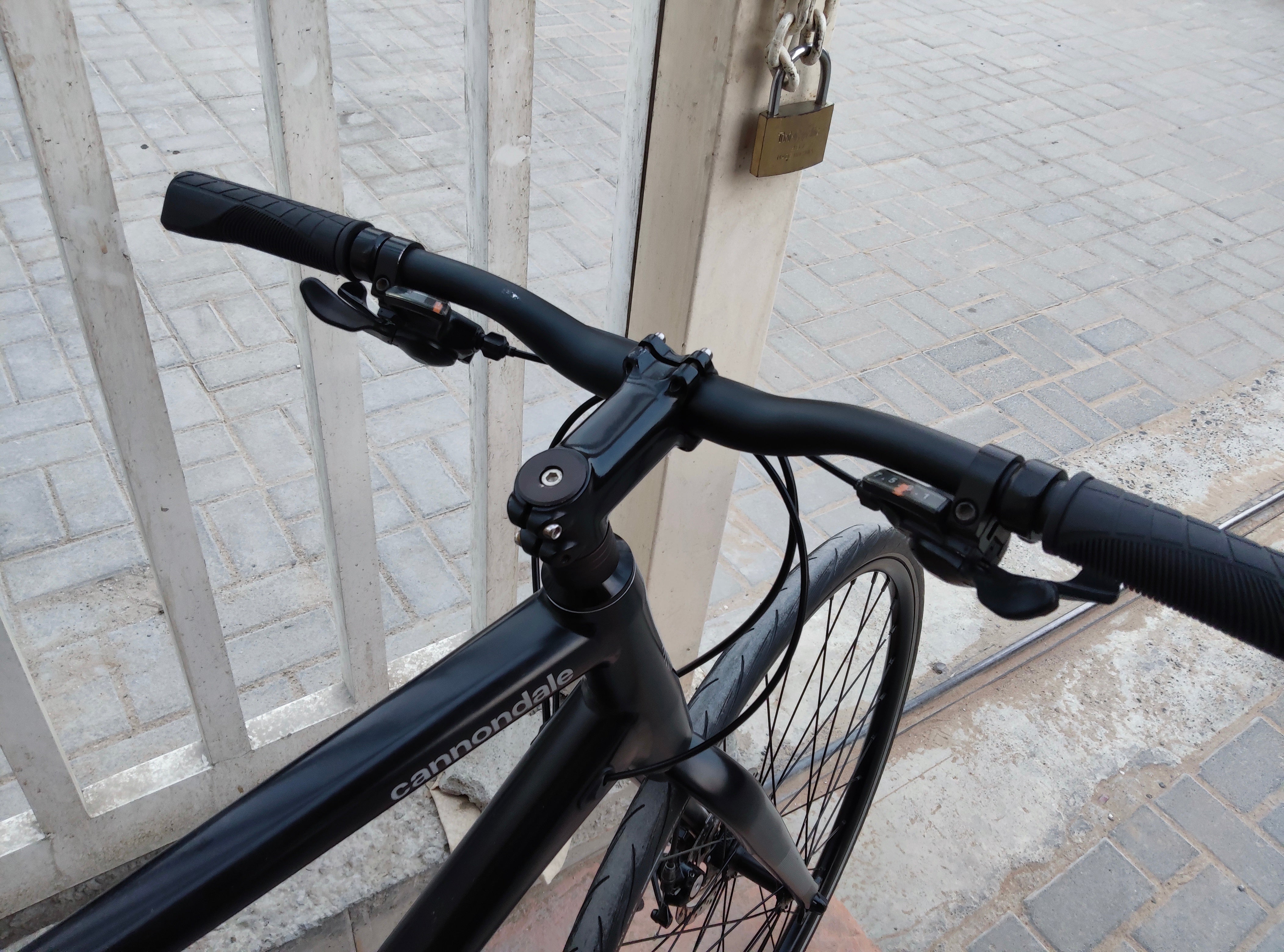 Cannondale quick 5 Hybrid Bike